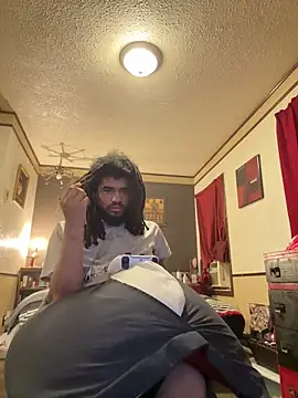 Snapshot of B3-Dindles chatting on 03.19.25 B3-Dindles online show from 03.19.25