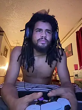 Snapshot of B3-Dindles chatting on 03.20.25 B3-Dindles online show from 03.20.25