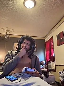 Snapshot of B3-Dindles chatting on 03.22.25 B3-Dindles online show from 03.22.25