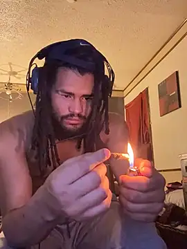 Snapshot of B3-Dindles chatting on 03.23.25 B3-Dindles online show from 03.23.25