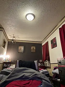 Snapshot of B3-Dindles chatting on 03.23.25 B3-Dindles online show from 03.23.25