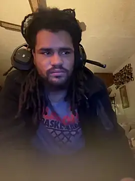 Snapshot of B3-Dindles chatting on 03.12.26 B3-Dindles online show from 03.12.26