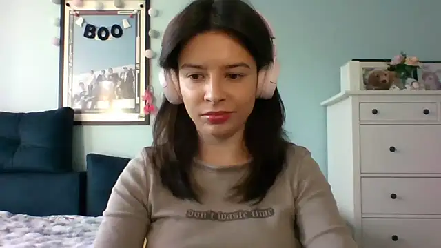 LariceSexy online show from 10.31.25