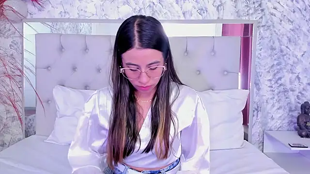 Ariana greenblat online show from 02.04.26