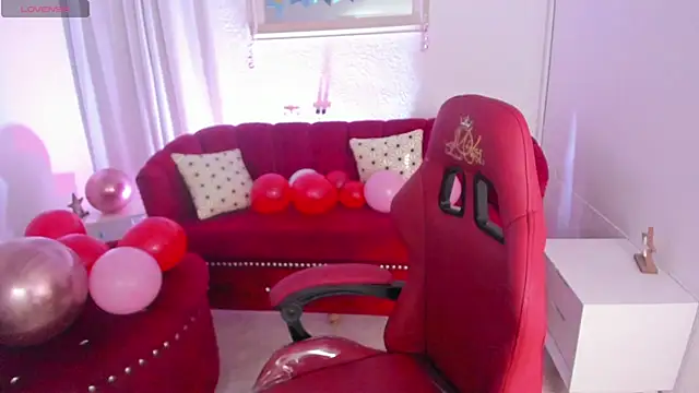 Snapshot of miss_isabella_m chatting on 03.21.25 miss isabella m online show from 03.21.25