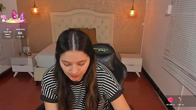 Snapshot of Hadley_ chatting on 12.21.25 Hadley online show from 12.21.25