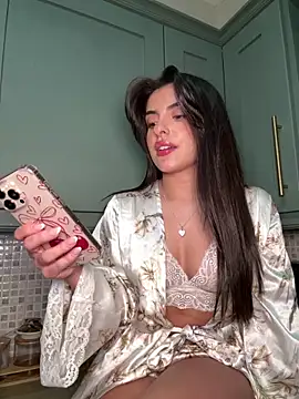 Snapshot of cute_carly_ chatting on 02.21.25 cute carly  online show from 02.21.25