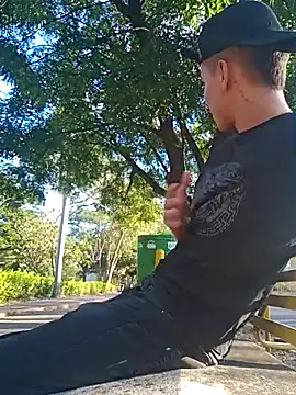 arevalo1124 online show from 09.28.25