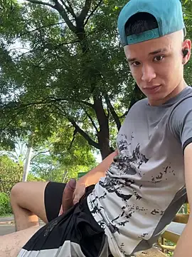 arevalo1124 online show from 10.22.25