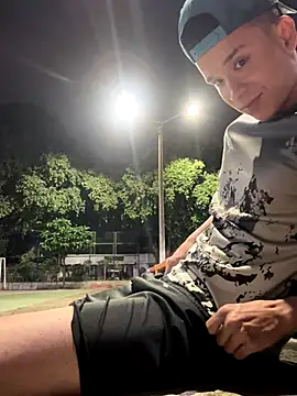 arevalo1124 online show from 12.21.25