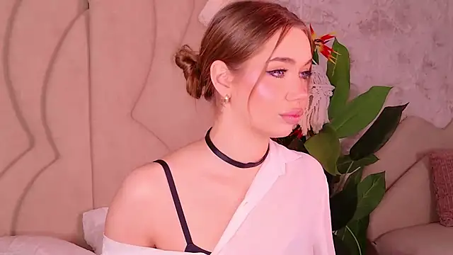 Snapshot of EvansLover chatting on 11.29.25 EvansLover online show from 11.29.25