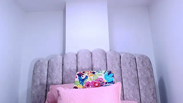 sharlott miller online show from 12.04.25