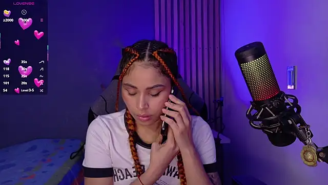 Marivimichel1 online show from 10.29.25