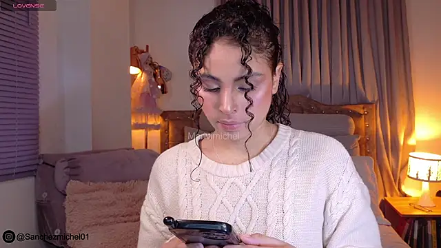 Marivimichel1 online show from 11.17.25