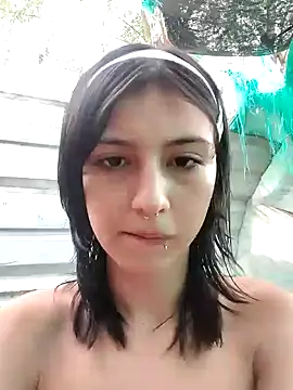 Snapshot of Maiden-Hot chatting on 02.06.25 Maiden-Hot online show from 02.06.25