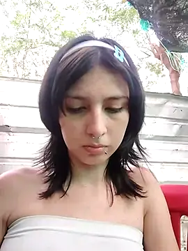 Snapshot of Maiden-Hot chatting on 02.26.25 Maiden-Hot online show from 02.26.25