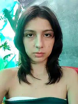 Snapshot of Maiden-Hot chatting on 03.14.25 Maiden-Hot online show from 03.14.25