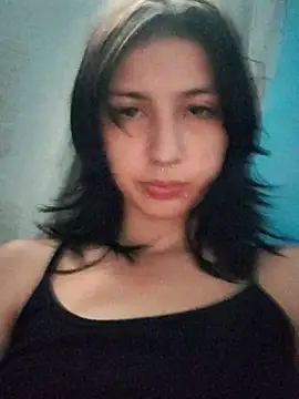 Snapshot of Maiden-Hot chatting on 03.17.25 Maiden-Hot online show from 03.17.25