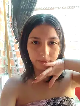 Snapshot of Maiden-Hot chatting on 09.18.25 Maiden-Hot online show from 09.18.25