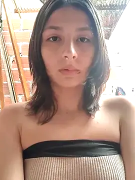 Snapshot of Maiden-Hot chatting on 10.17.25 Maiden-Hot online show from 10.17.25