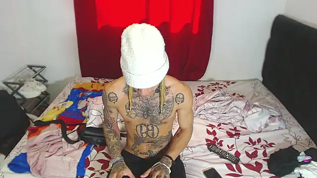 Snapshot of hot_man05 chatting on 02.09.25 hot man05 online show from 02.09.25