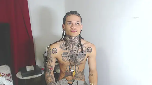 Snapshot of hot_man05 chatting on 02.27.25 hot man05 online show from 02.27.25