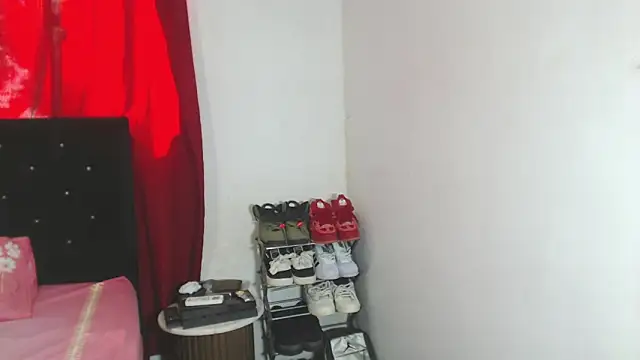 Snapshot of hot_man05 chatting on 03.06.25 hot man05 online show from 03.06.25