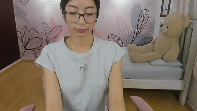 mia vanucci1 online show from 02.02.25