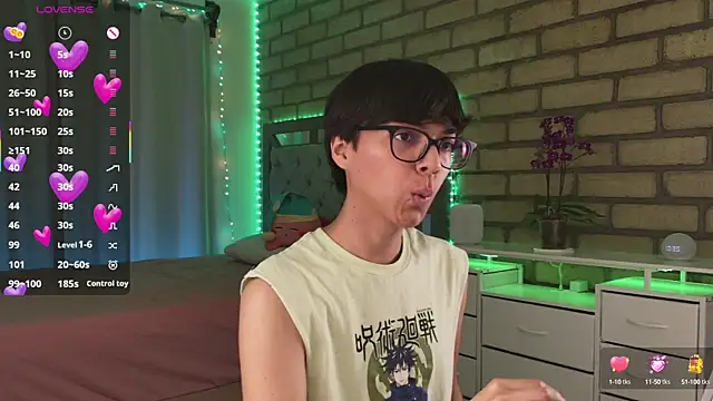 Snapshot of biel_biel chatting on 02.18.25 biel biel online show from 02.18.25