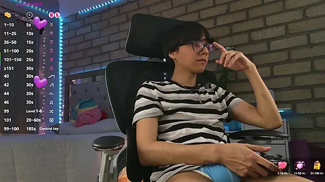 Snapshot of biel_biel chatting on 03.13.25 biel biel online show from 03.13.25