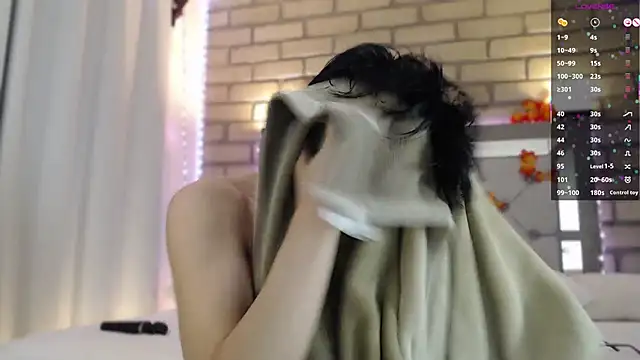 Snapshot of biel_biel chatting on 10.21.25 biel biel online show from 10.21.25