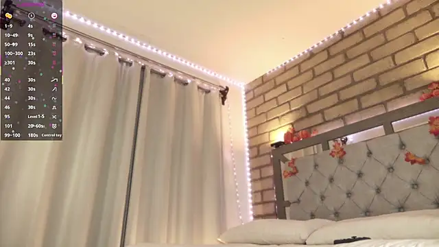 Snapshot of biel_biel chatting on 10.28.25 biel biel online show from 10.28.25