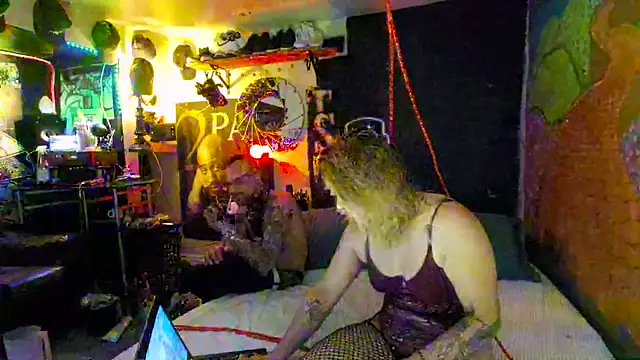 RhyleeRaine online show from 10.16.25