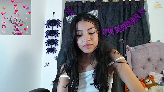 ellajonz online show from 10.24.25