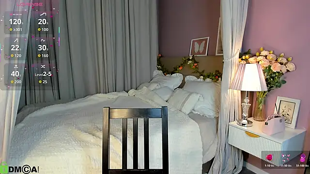 Snapshot of Nikki_Kai chatting on 10.21.25 Nikki Kai online show from 10.21.25