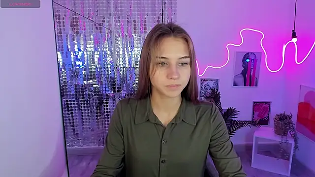 Snapshot of CharmBianca chatting on 02.14.25 CharmBianca online show from 02.14.25