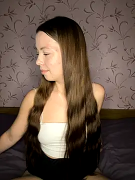 Snapshot of Arielle_Swan chatting on 11.29.25 Arielle Swan online show from 11.29.25