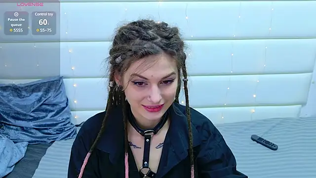 Snapshot of AnTikaMy chatting on 03.07.25 AnTikaMy online show from 03.07.25