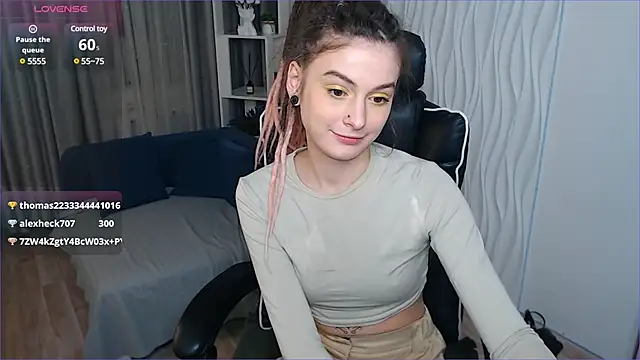 Snapshot of AnTikaMy chatting on 03.14.25 AnTikaMy online show from 03.14.25