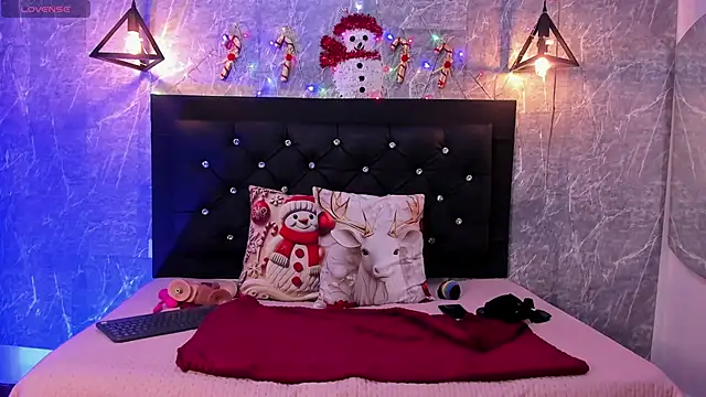 Snapshot of emberhodson chatting on 12.02.25 emberhodson online show from 12.02.25