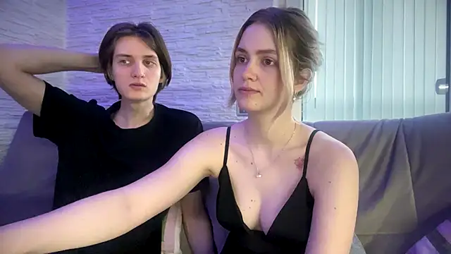 Snapshot of amandatalk chatting on 11.09.25 amandatalk online show from 11.09.25