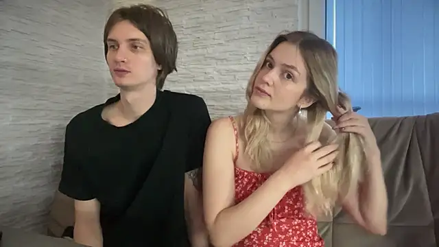 Snapshot of amandatalk chatting on 11.16.25 amandatalk online show from 11.16.25