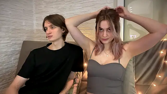 Snapshot of amandatalk chatting on 11.24.25 amandatalk online show from 11.24.25