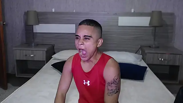 Liiamthompson online show from 09.11.25