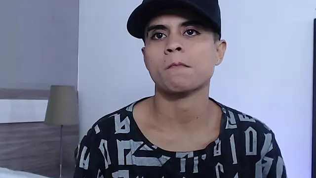 Liiamthompson online show from 09.25.25