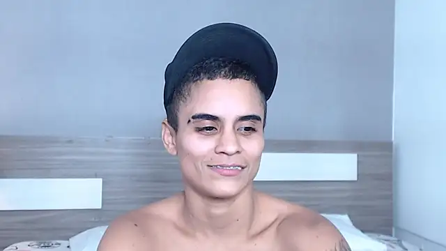 Liiamthompson online show from 10.03.25