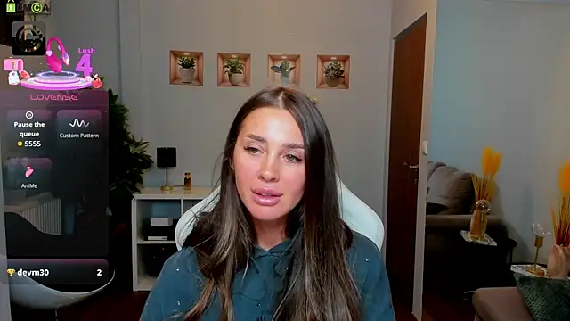 Snapshot of Anya-Ray chatting on 11.01.25 Anya-Ray online show from 11.01.25