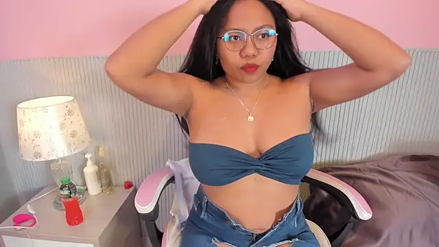 yeikafoxy online show from 11.02.25