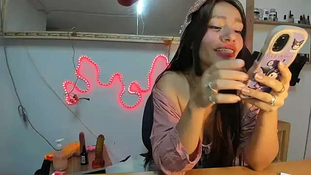 IZZY BEAUTIFUL online show from 02.21.25