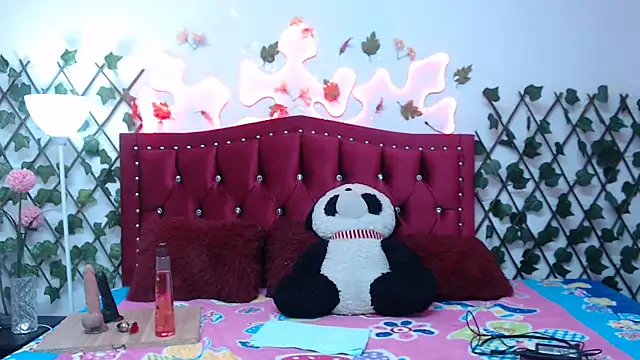 IZZY BEAUTIFUL online show from 09.15.25